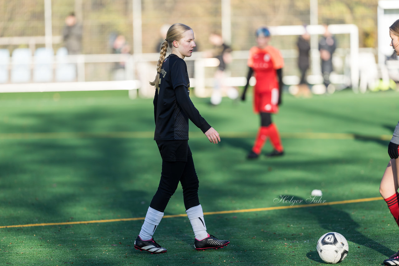 Bild 410 - wBJ VfL Pinneberg2 - Eimsbuttler TV 3 : Ergebnis: 5:0